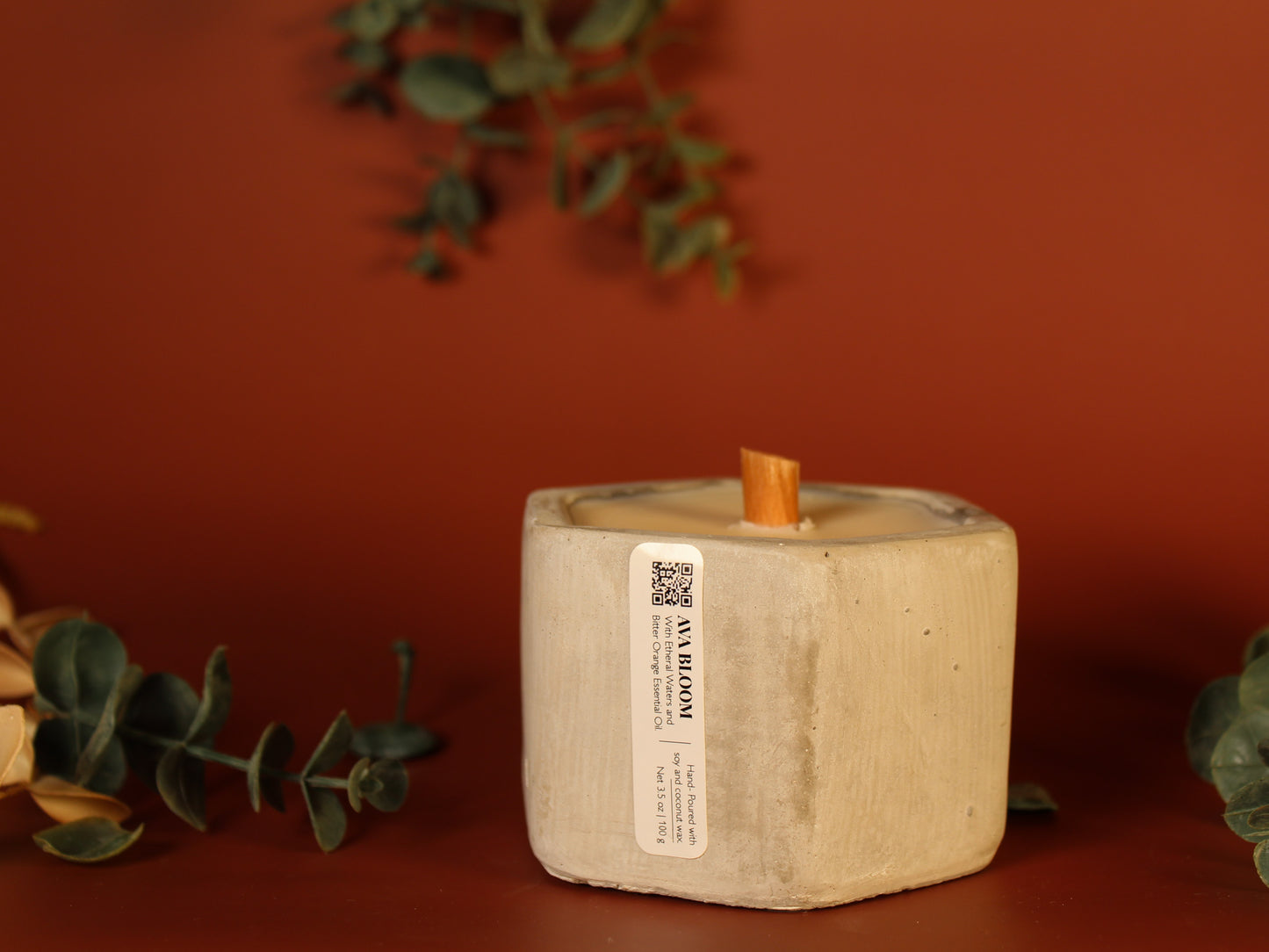 AVA BLOOM Concrete Candle