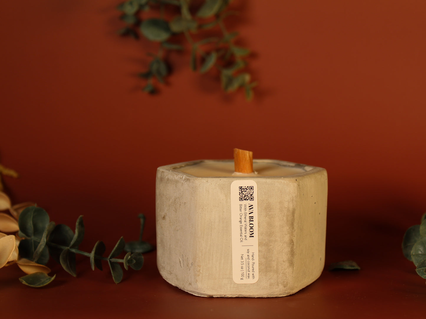 AVA BLOOM Concrete Candle