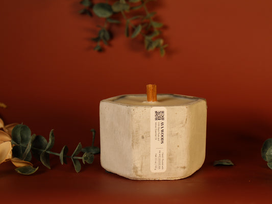 AVA WOODS Concrete Candle