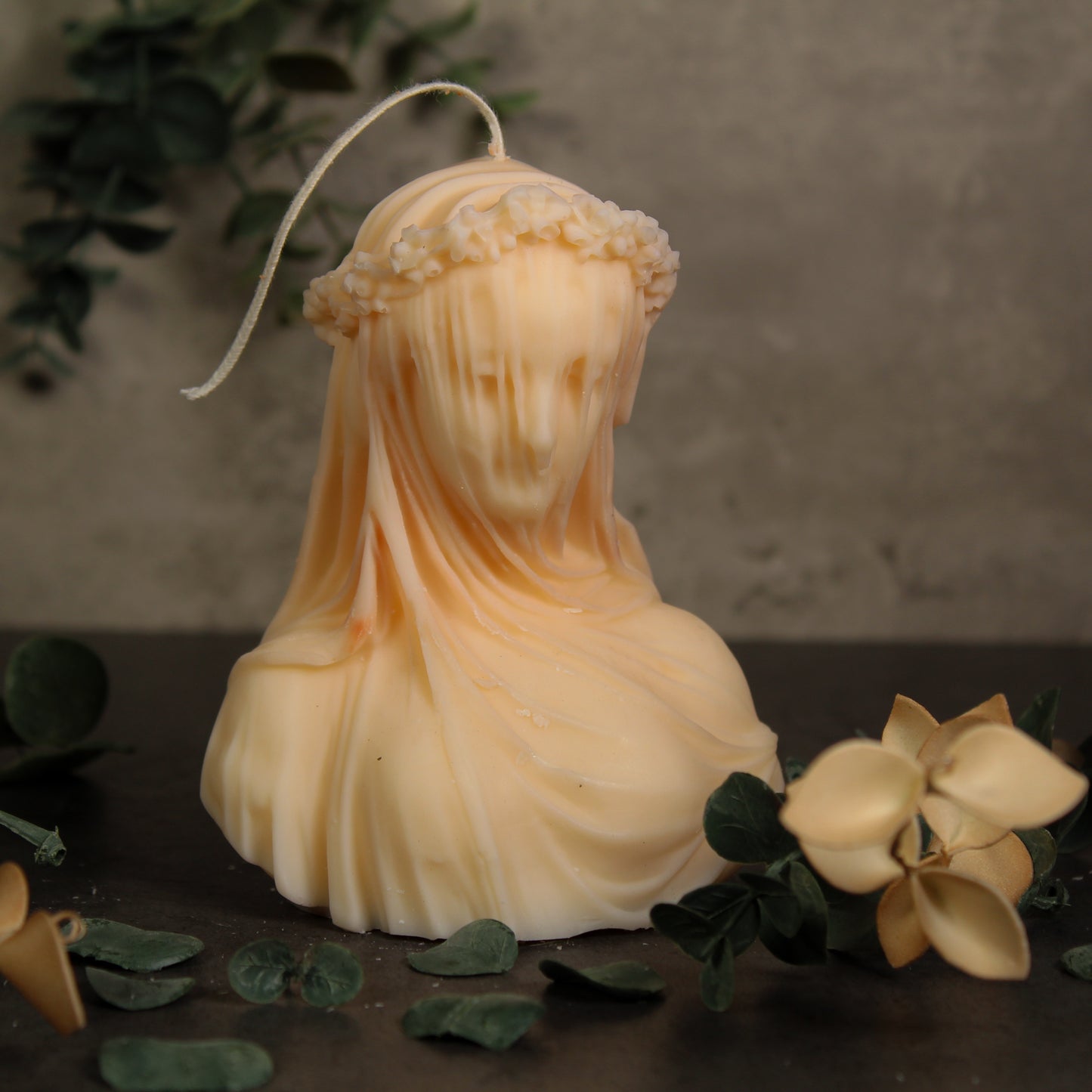 Small Veiled Lady Candle